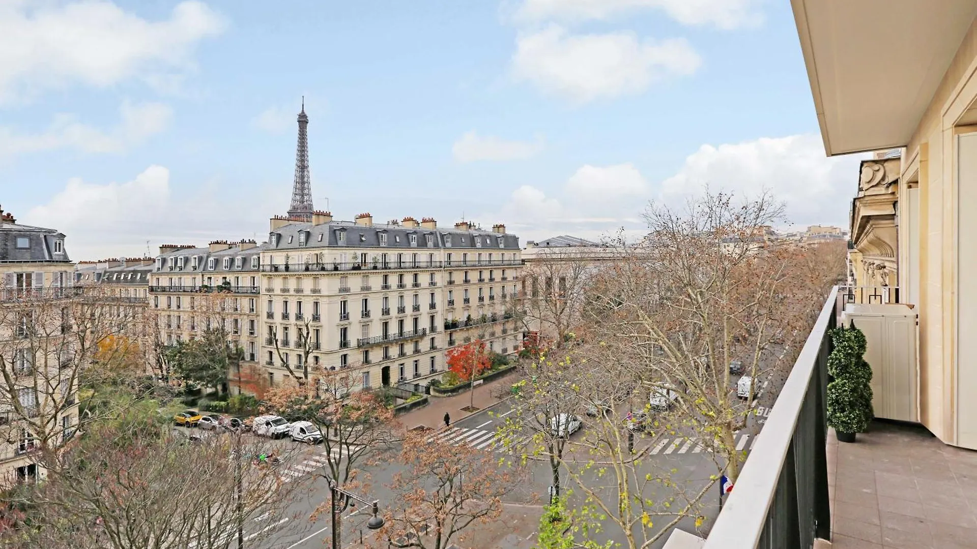 Spacious Apartment - 3Br-8P - Eiffel Tower Paris